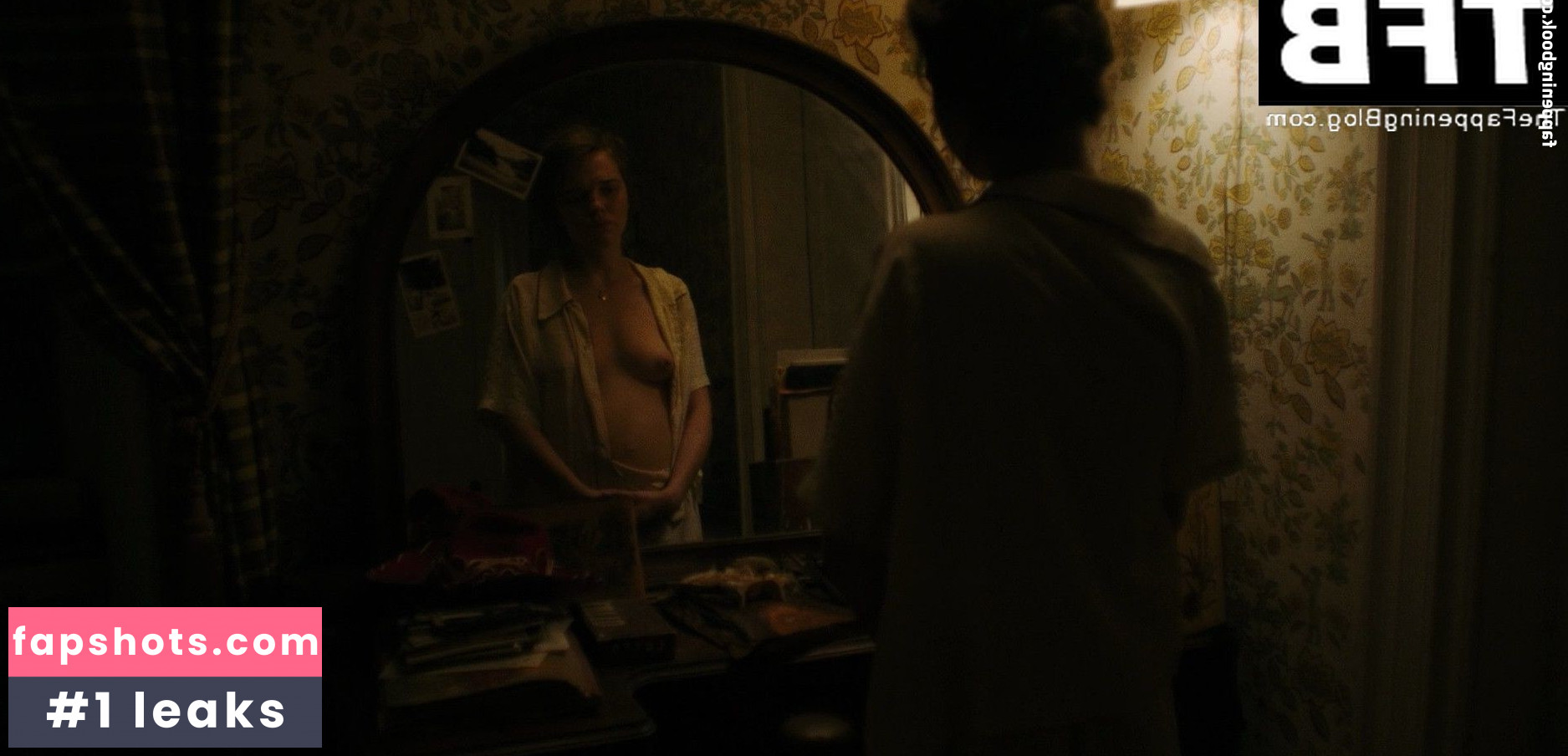 Odessa Young gallery photo #3