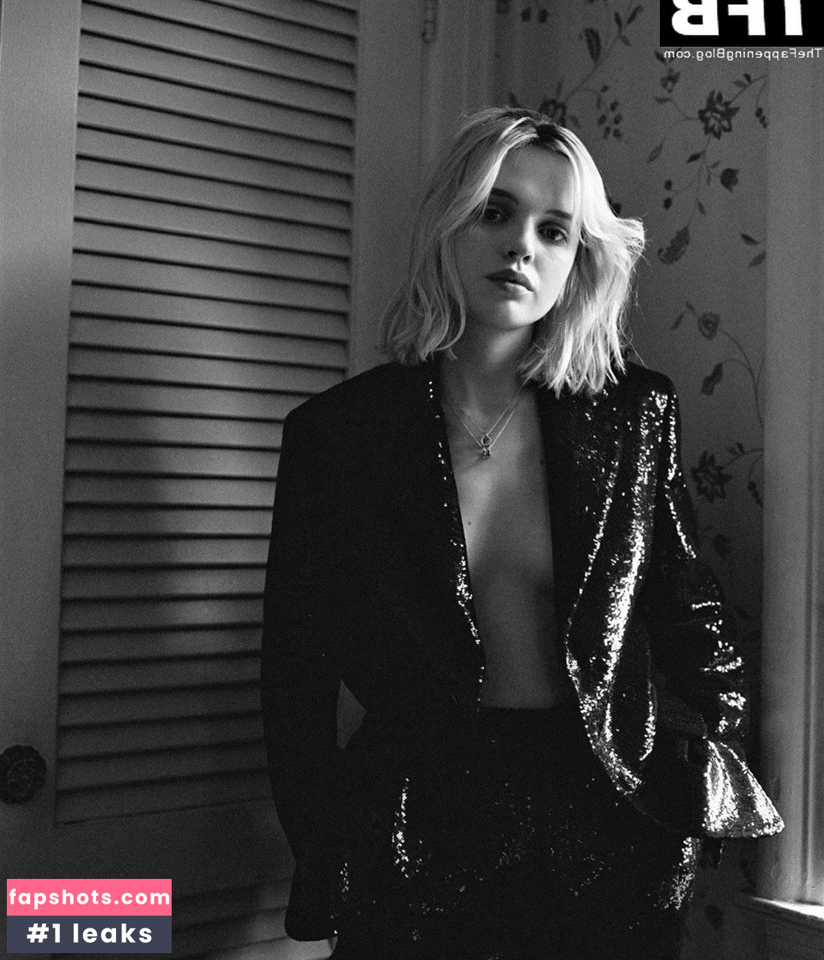 Odessa Young gallery photo #10