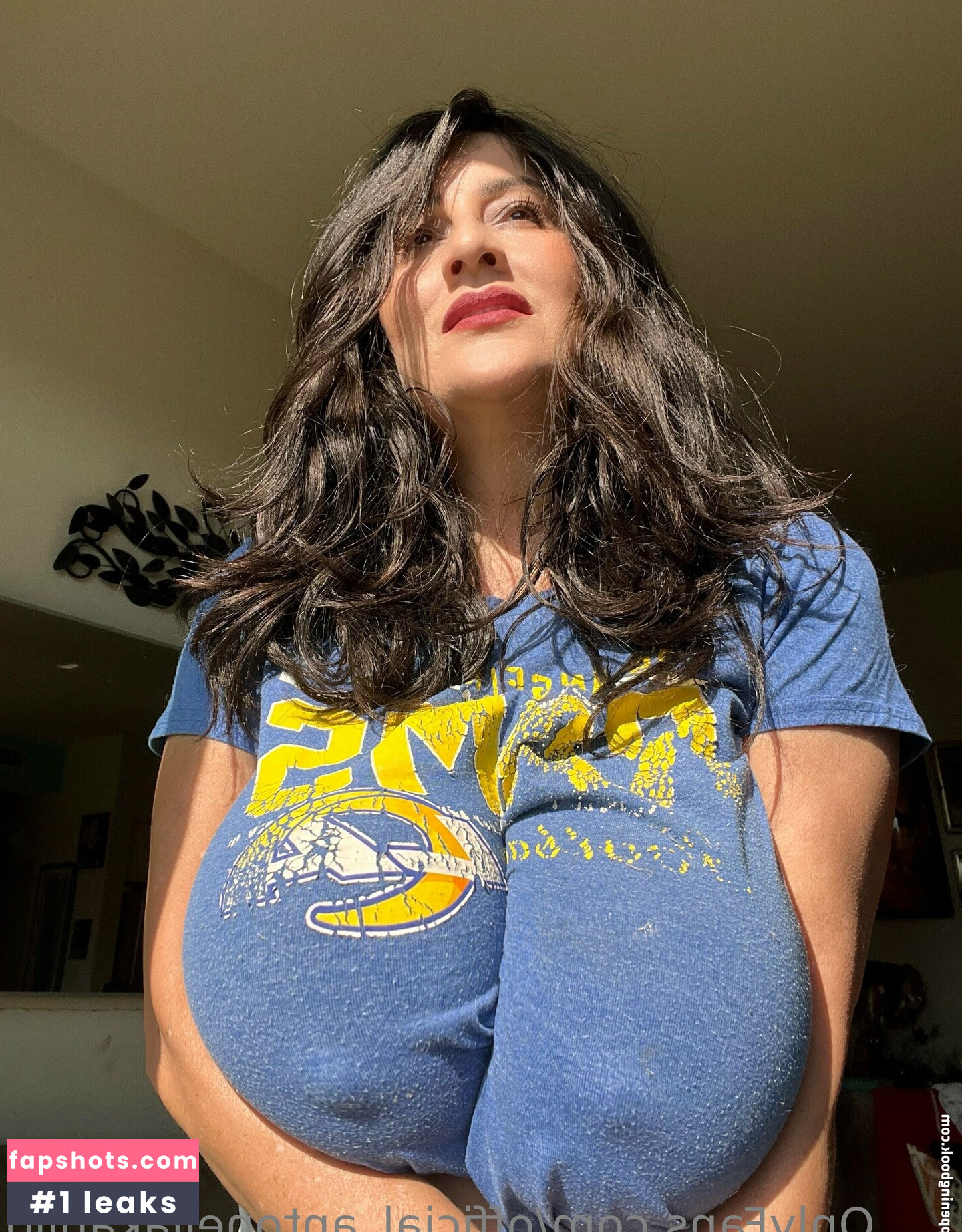 official_antonellakahllo gallery photo #47