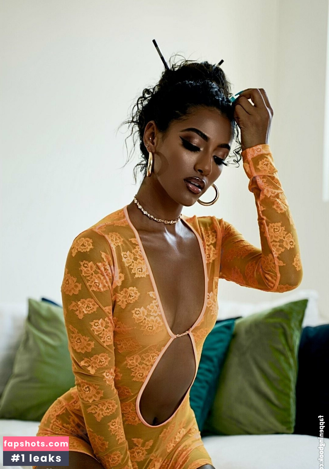 Official Janina gallery photo #50