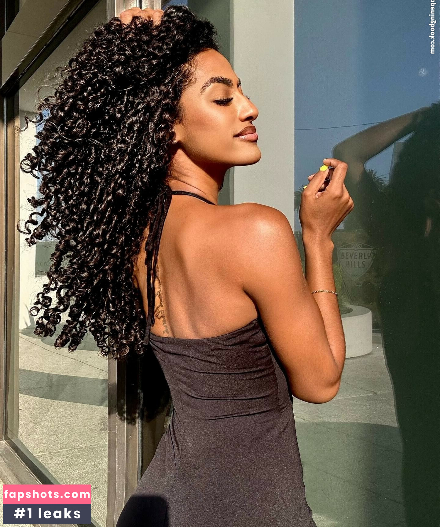 Official Janina gallery photo #6