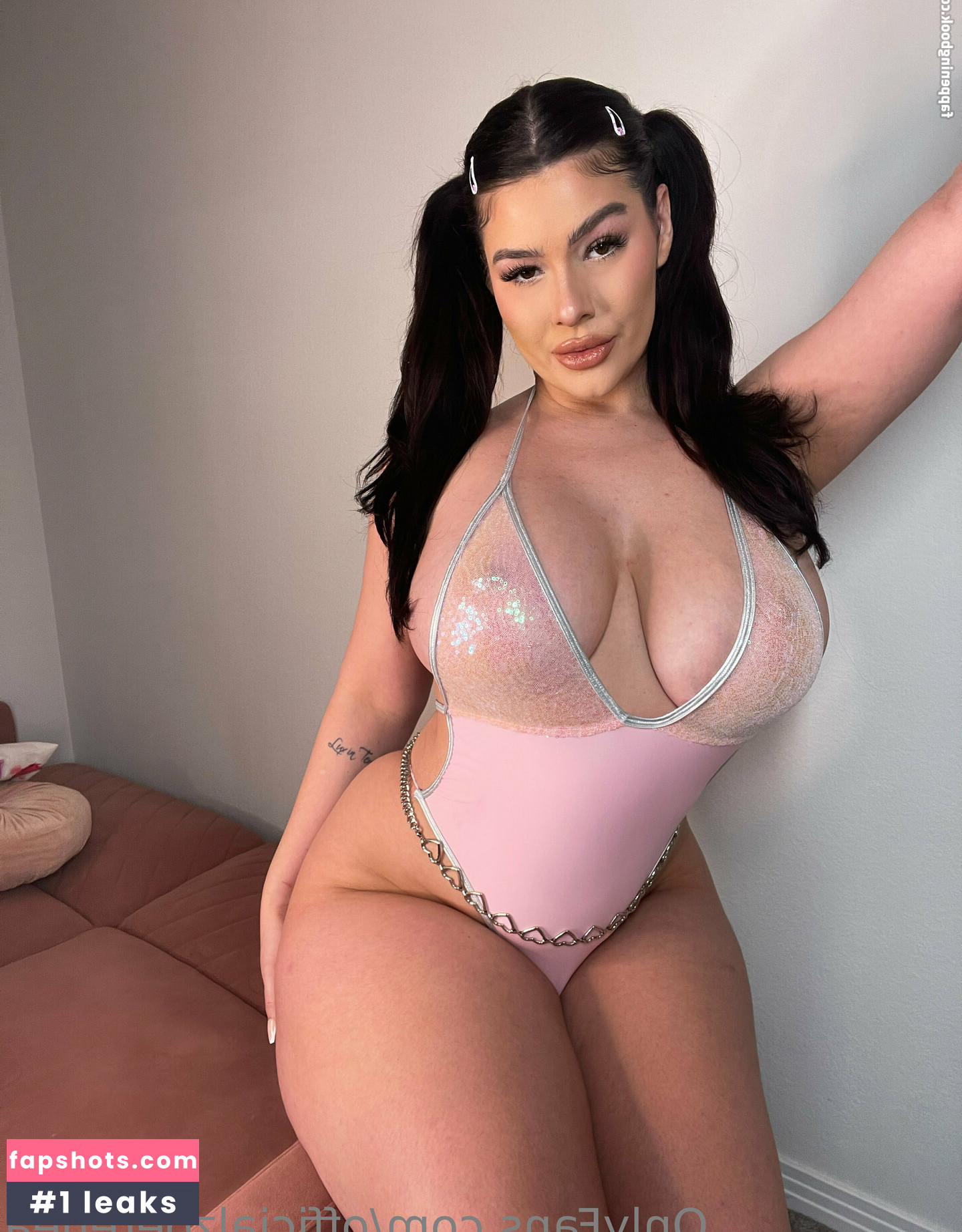 Officialzoerenea gallery photo #36