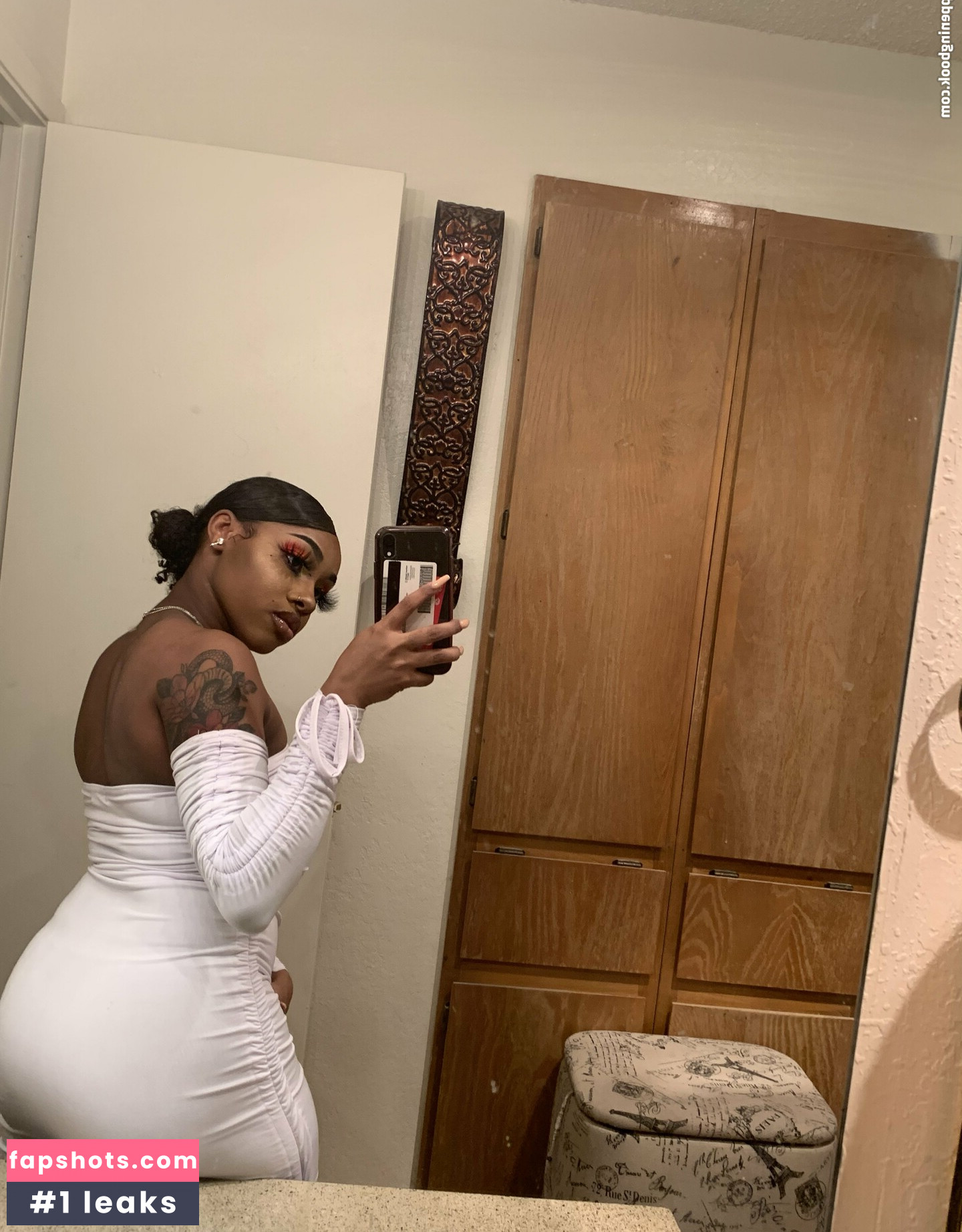 Ogleahswanky gallery photo #2