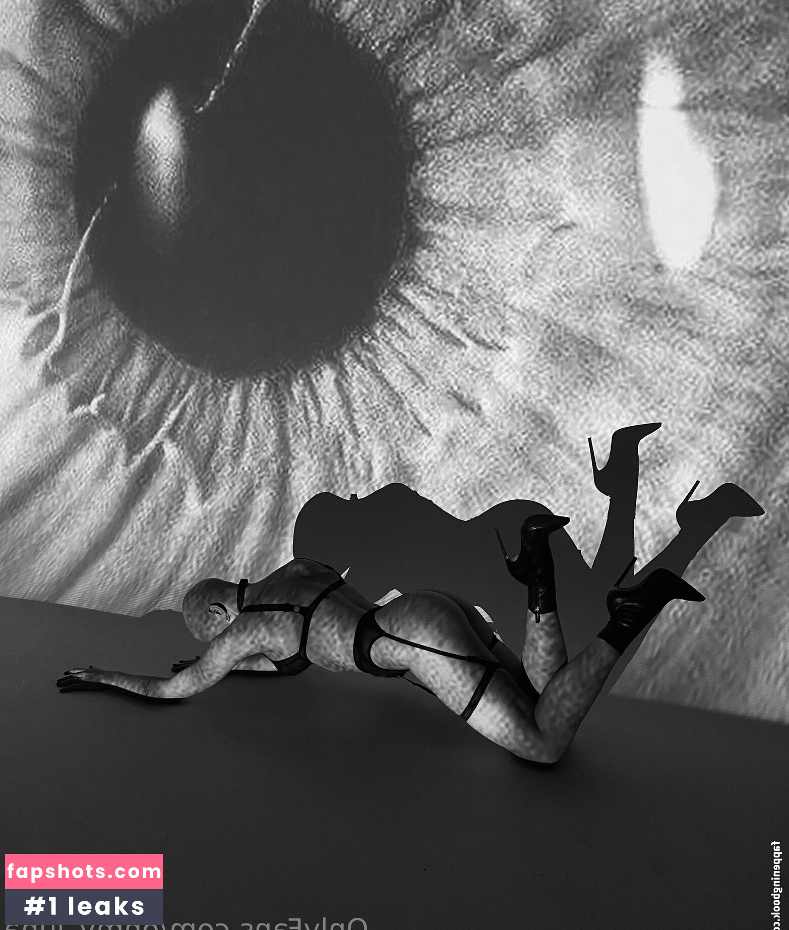 ohmy_luna gallery photo #21