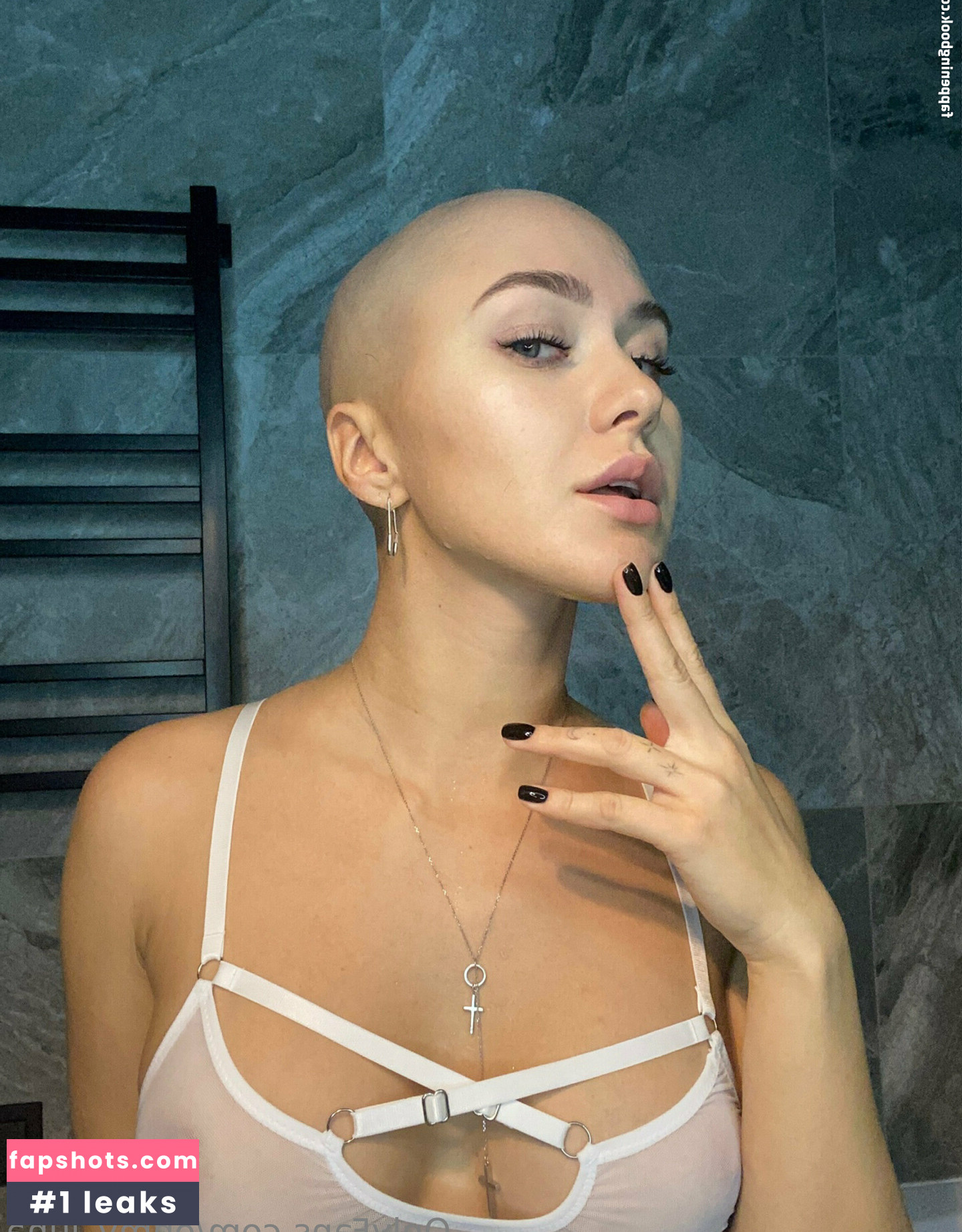 ohmy_luna gallery photo #33