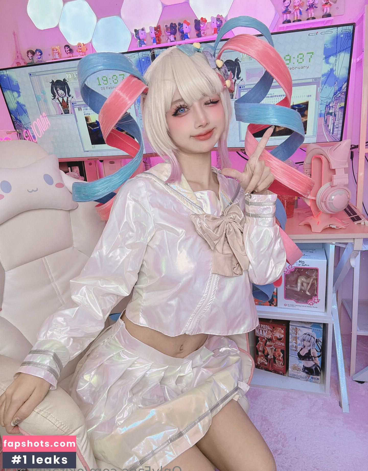 Okita Rinka gallery photo #34