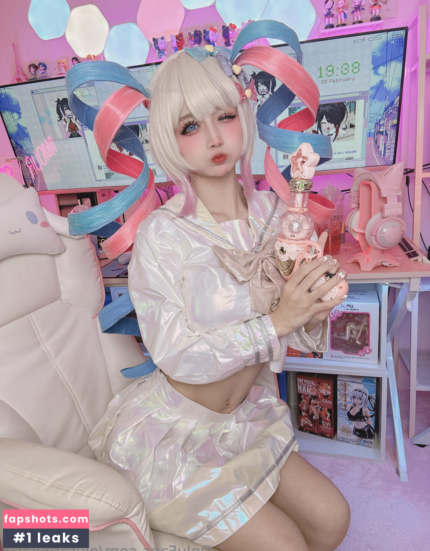 Okita Rinka gallery photo #41