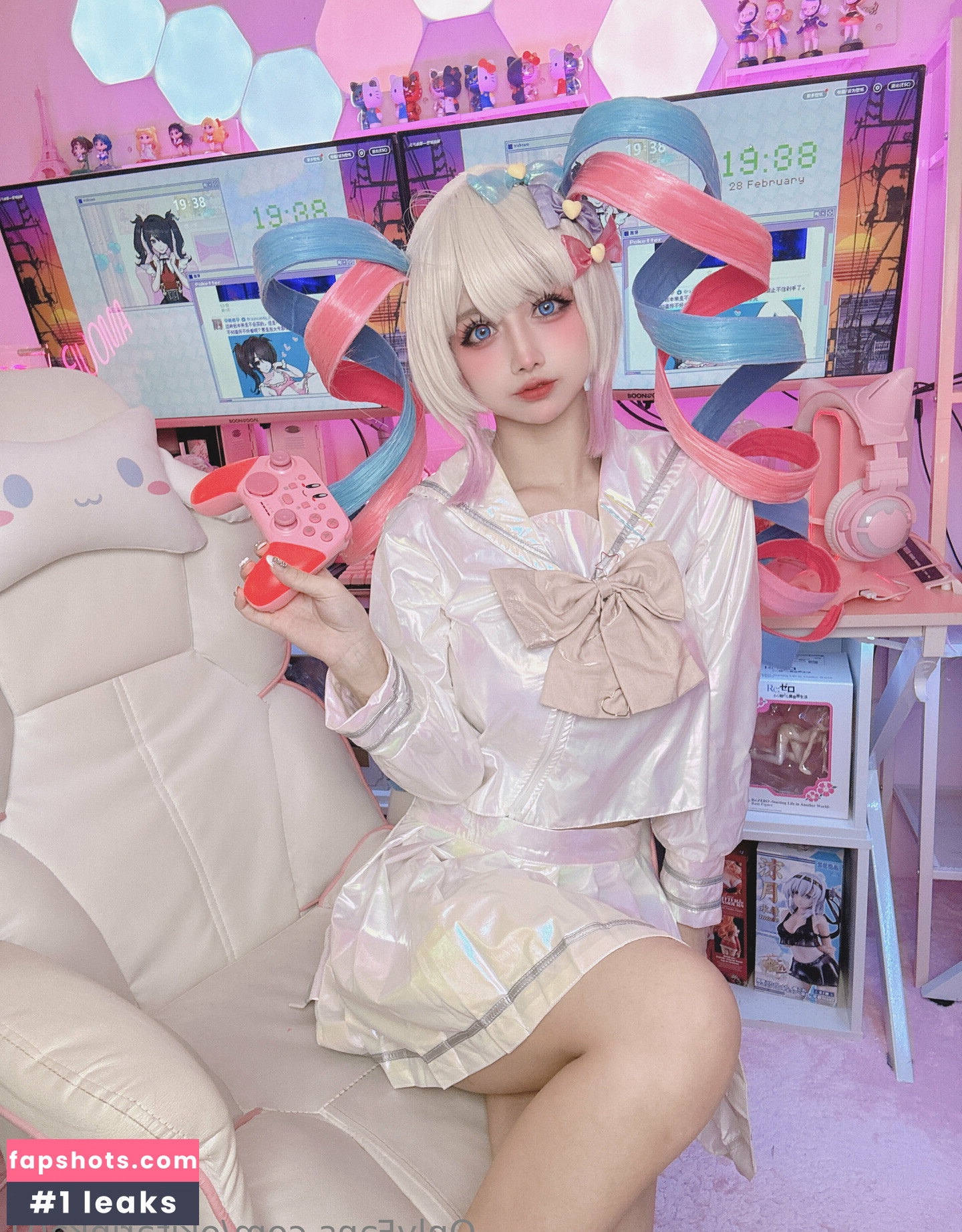 Okita Rinka gallery photo #42