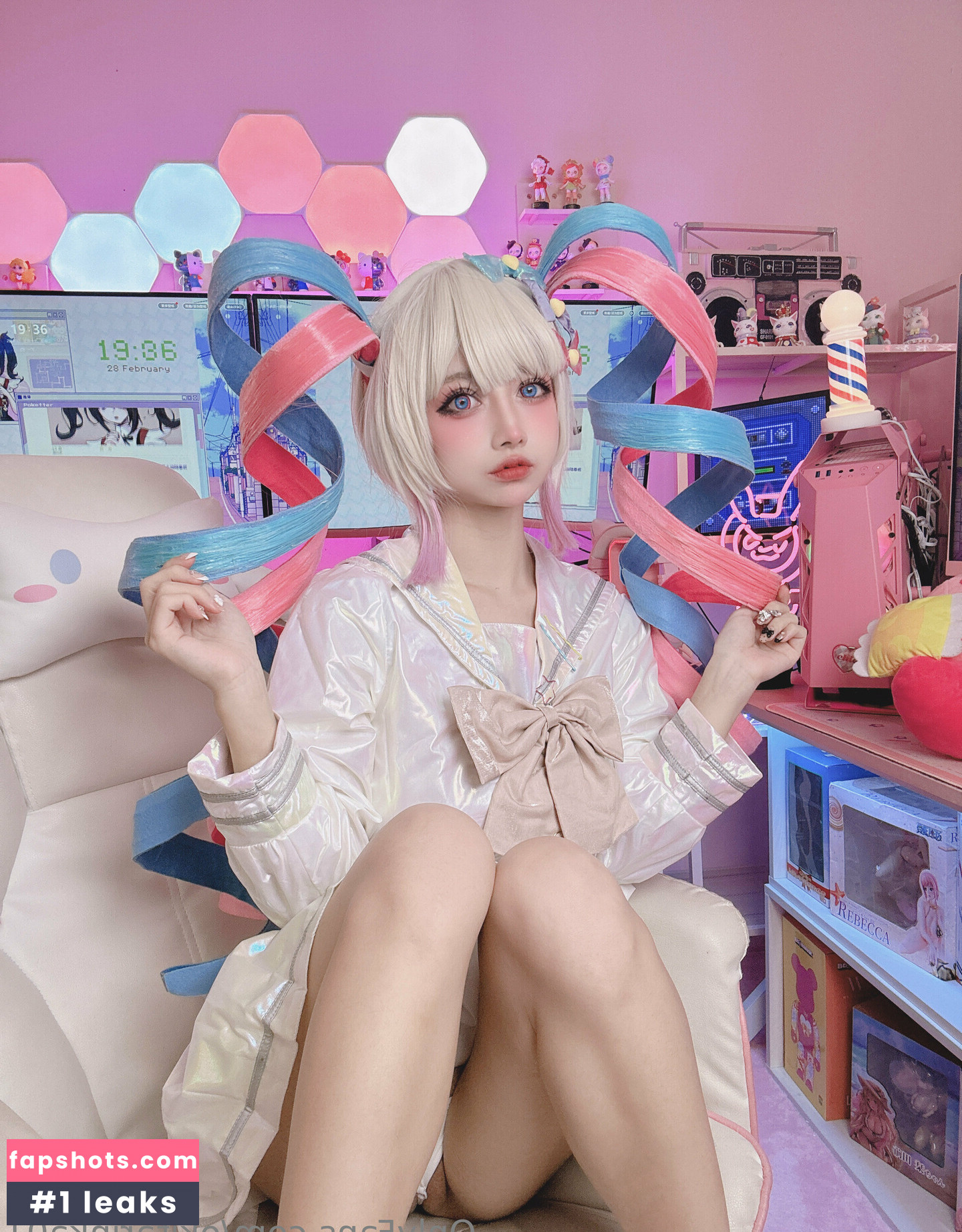 Okita Rinka gallery photo #47