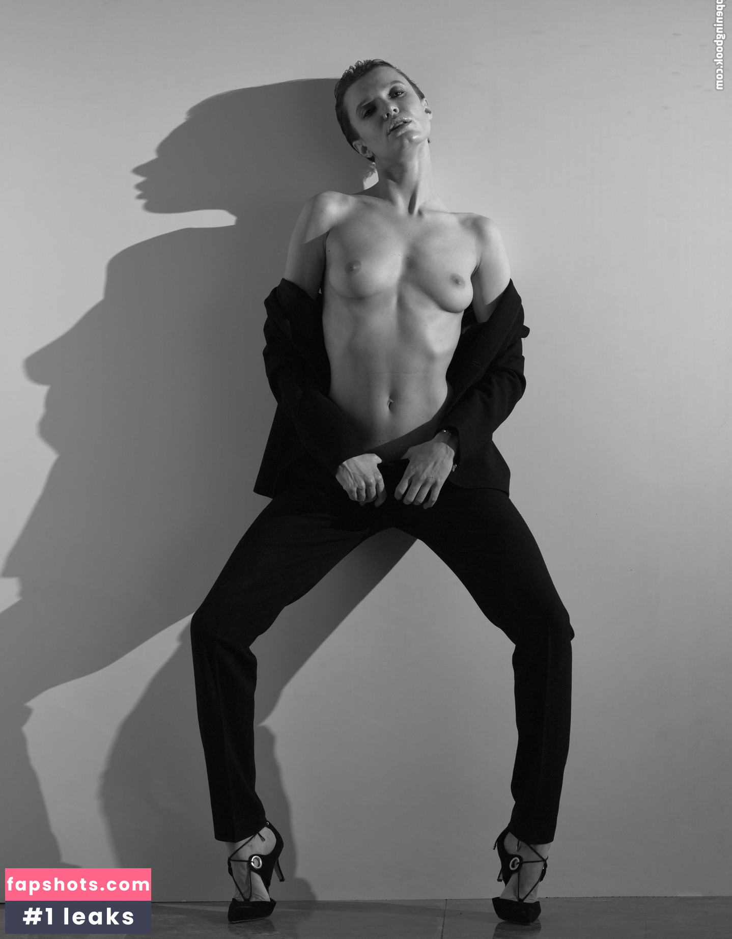 Oksana Chucha Nude Leaks OnlyFans Photos #70 - LeakJerk