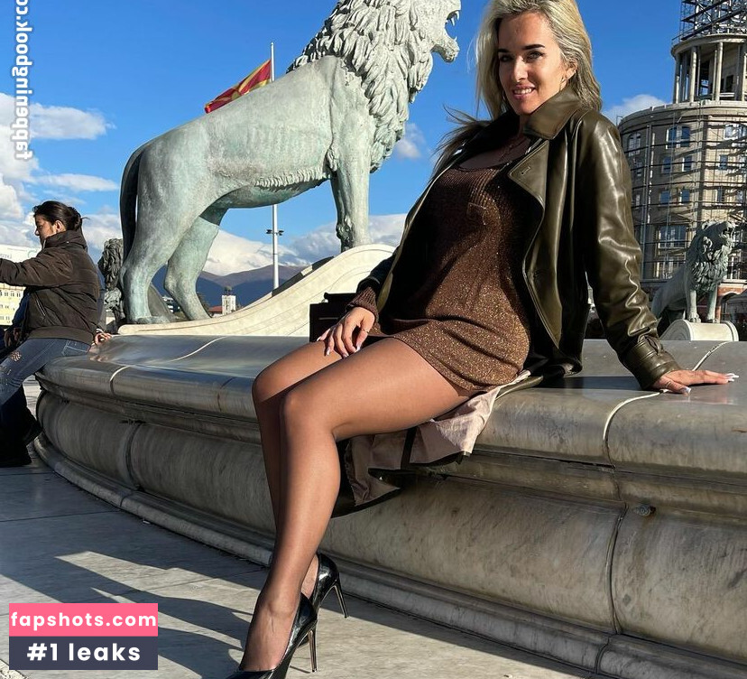 Oksana Mishyna gallery photo #21