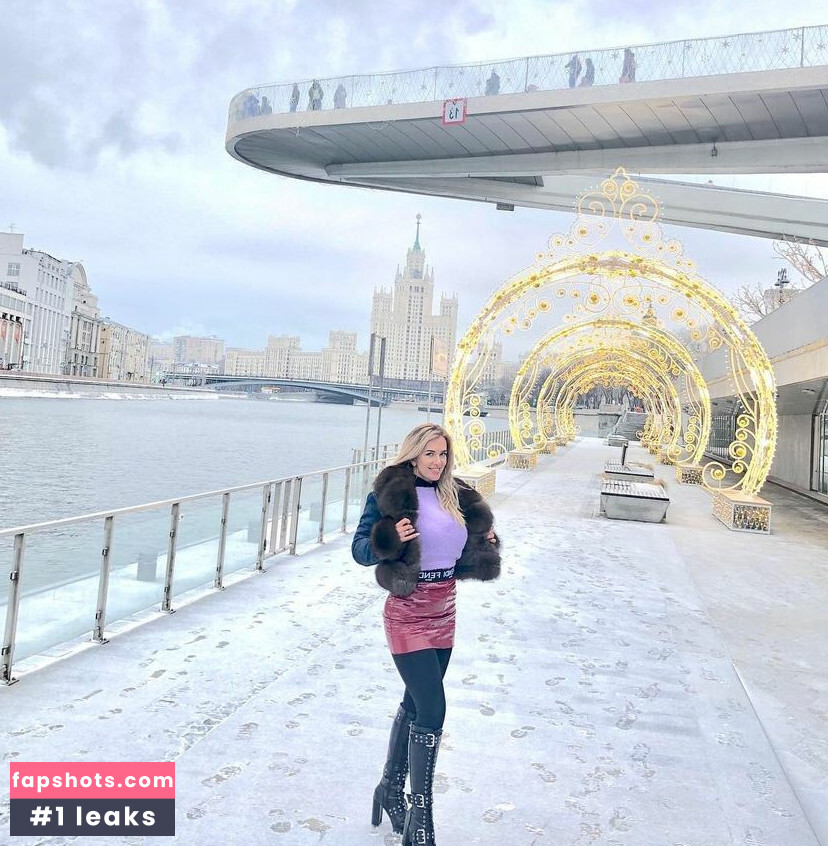 Oksana Mishyna gallery photo #75