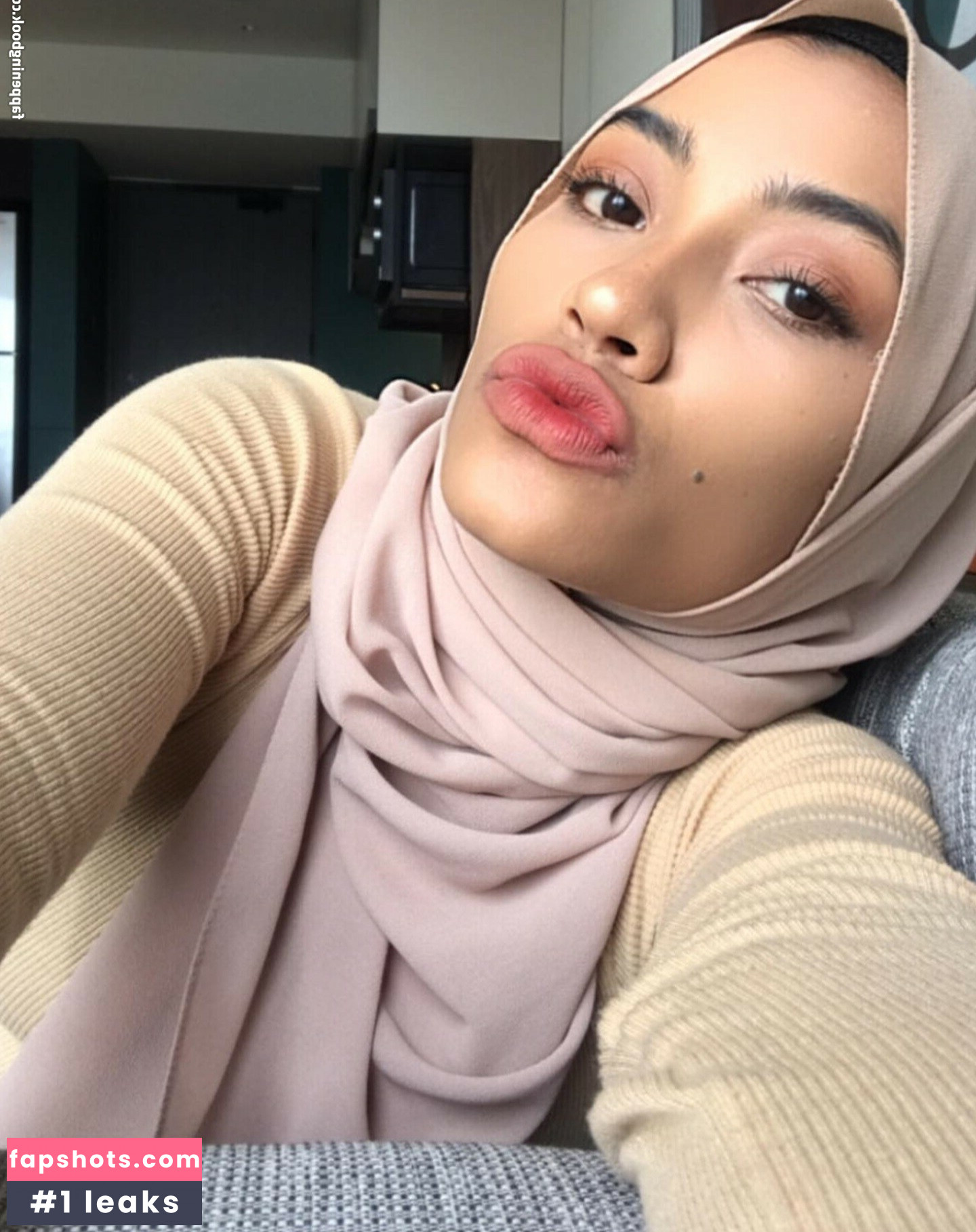 Okyyoliviaa gallery photo #37