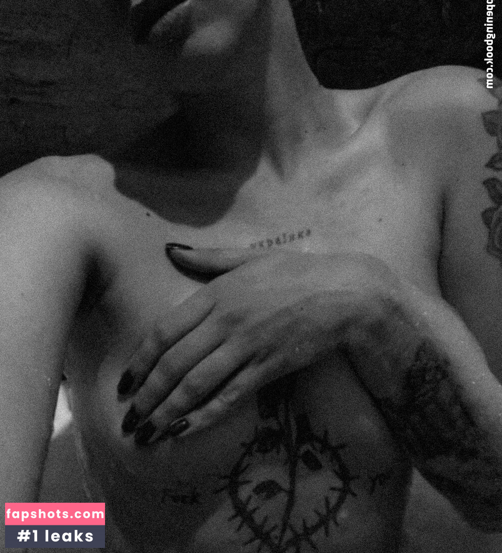 olena_ell gallery photo #9