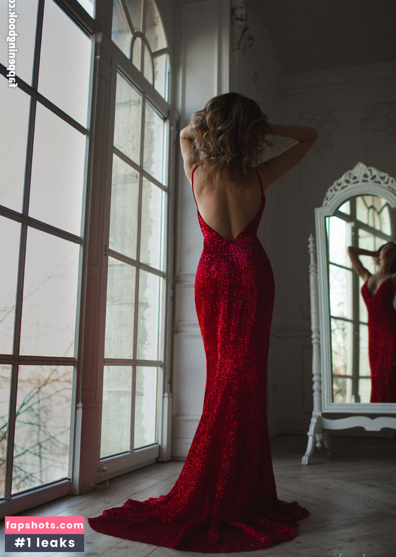 Olga Alberti gallery photo #38