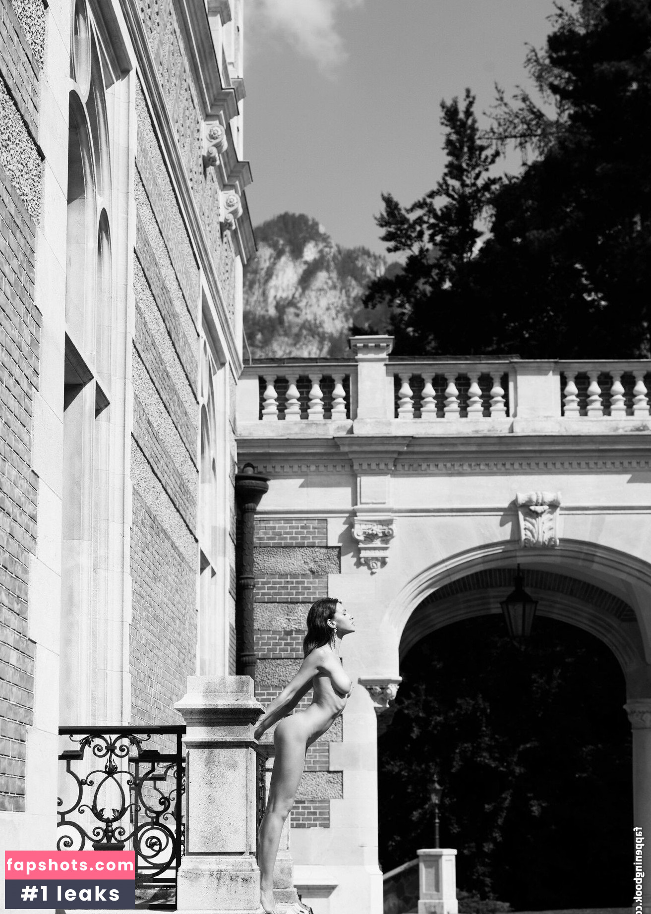 Olga Alberti gallery photo #52