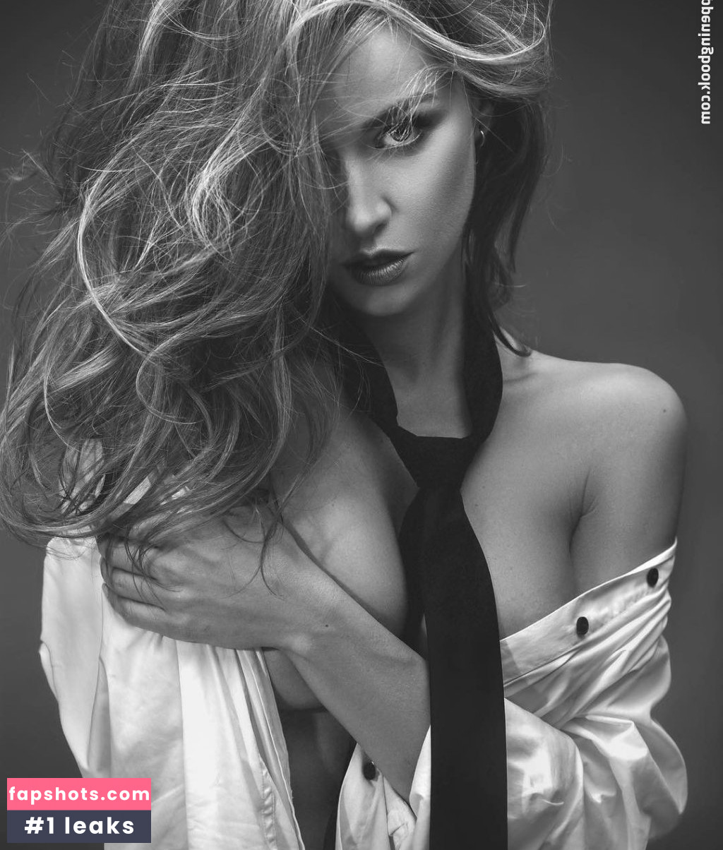 Olga Alberti gallery photo #60