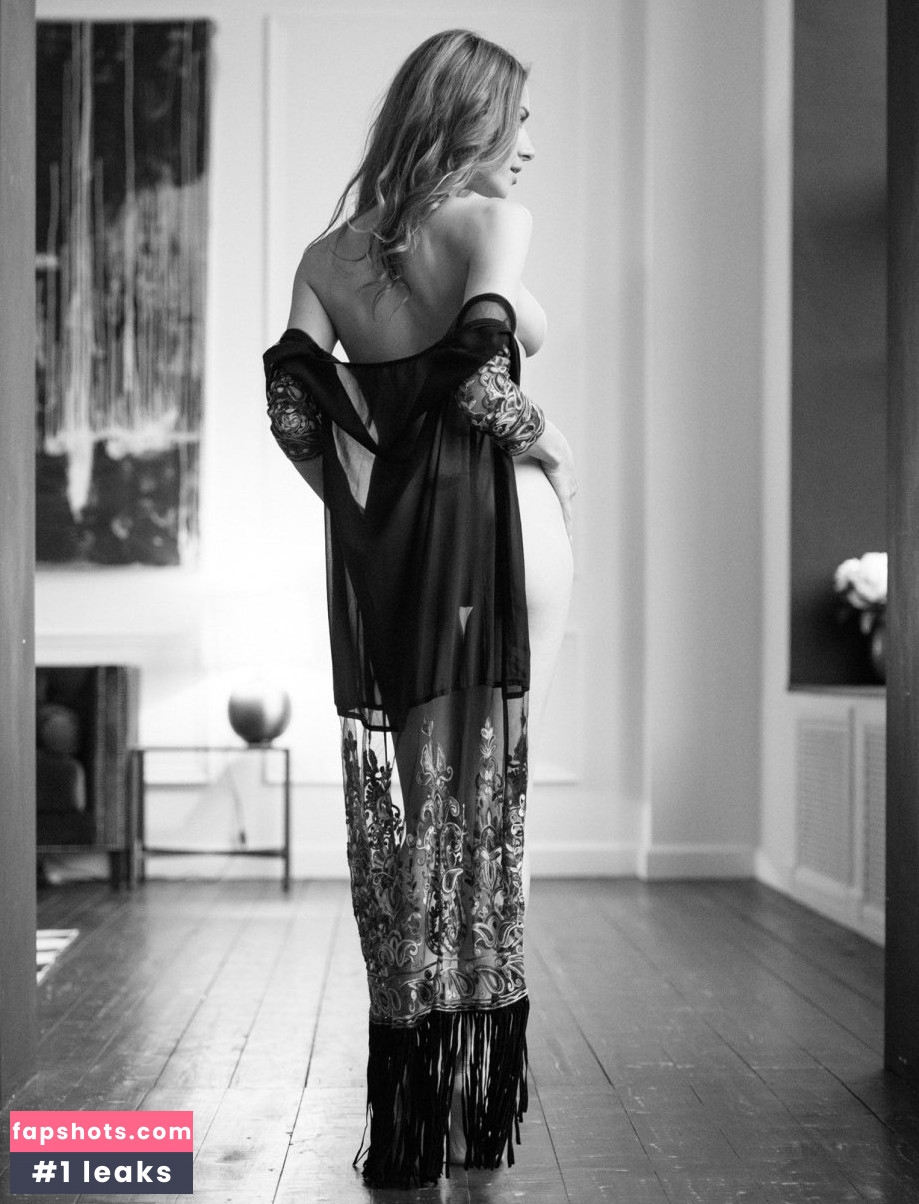 Olga Alberti gallery photo #78