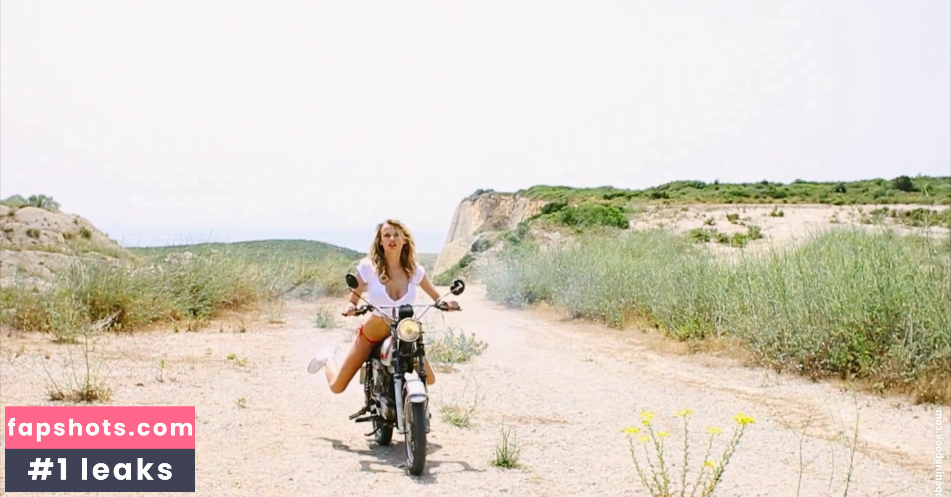 Olga de Mar gallery photo #105