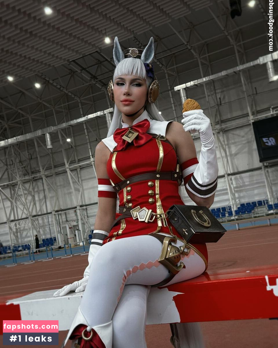 Olga Haku gallery photo #4