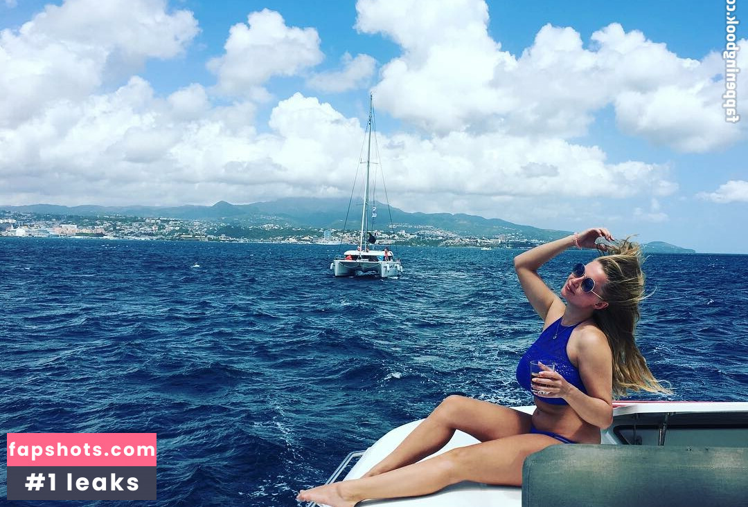 Olga Velichko gallery photo #12