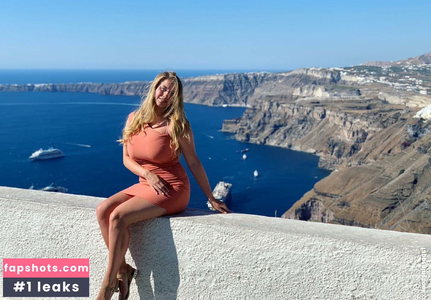 Olga Velichko gallery photo #5