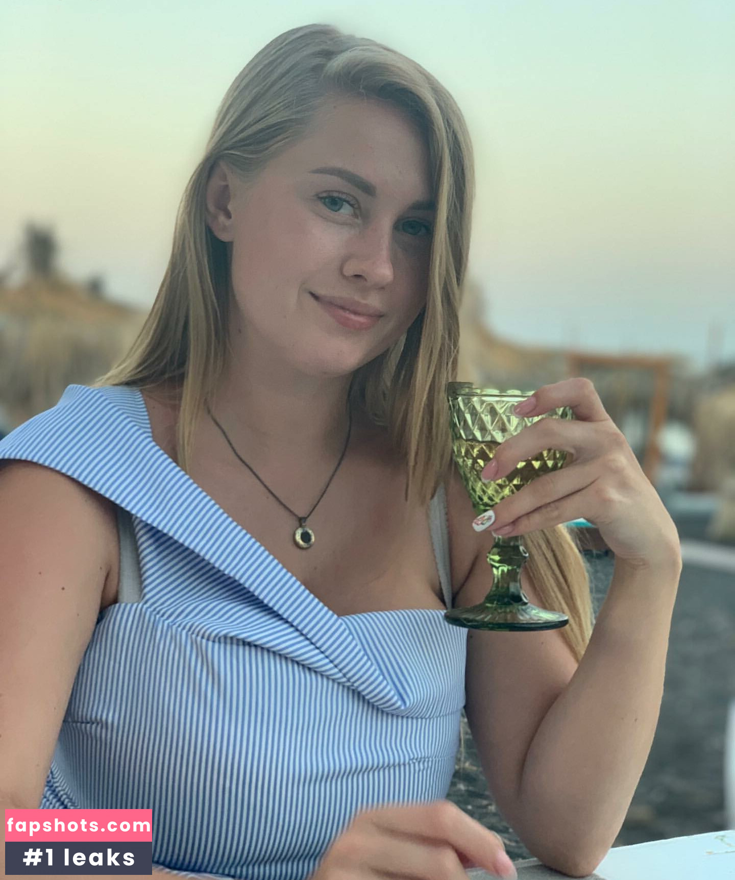 Olga Velichko gallery photo #6