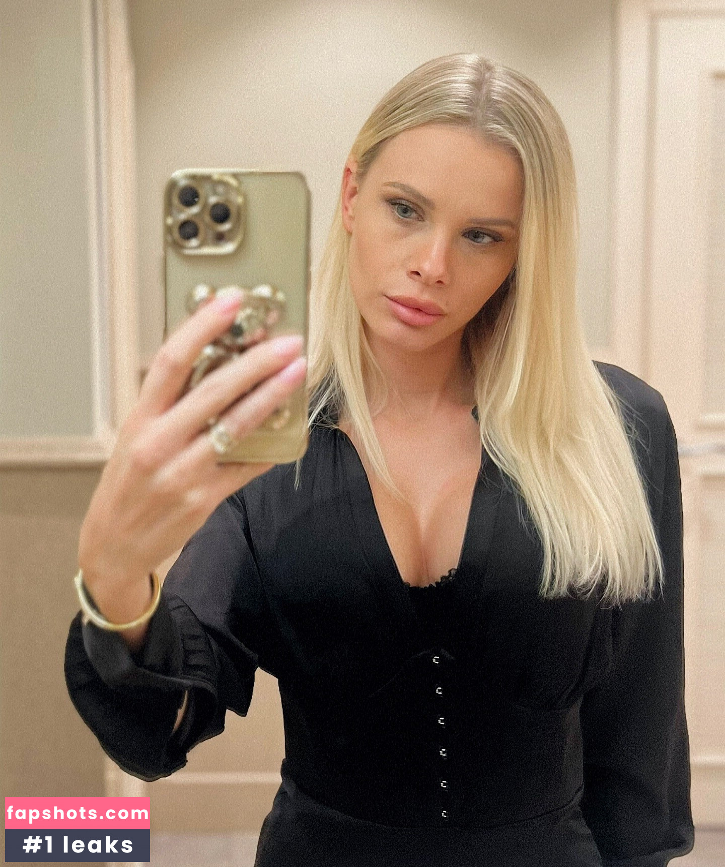 Olga Volcenkova gallery photo #25