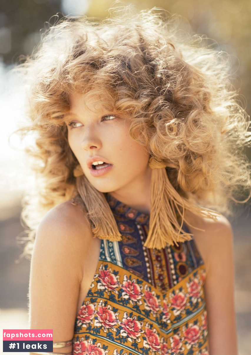 Olga Voronova gallery photo #12