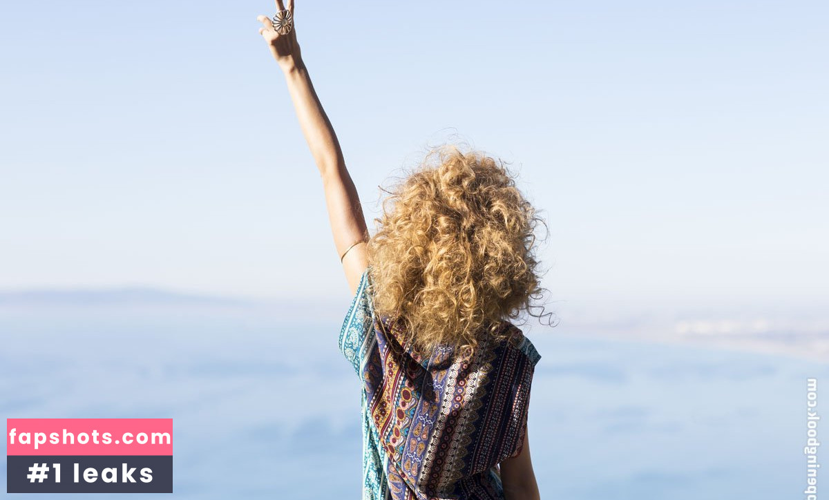 Olga Voronova gallery photo #3