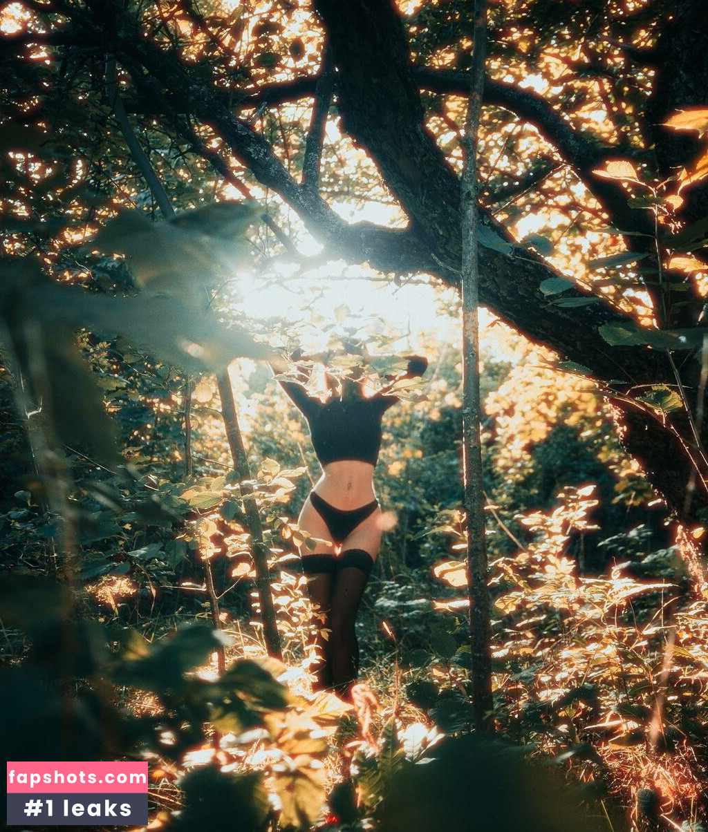 olhiia Nude Leaks OnlyFans Photos #4 - Fapshots