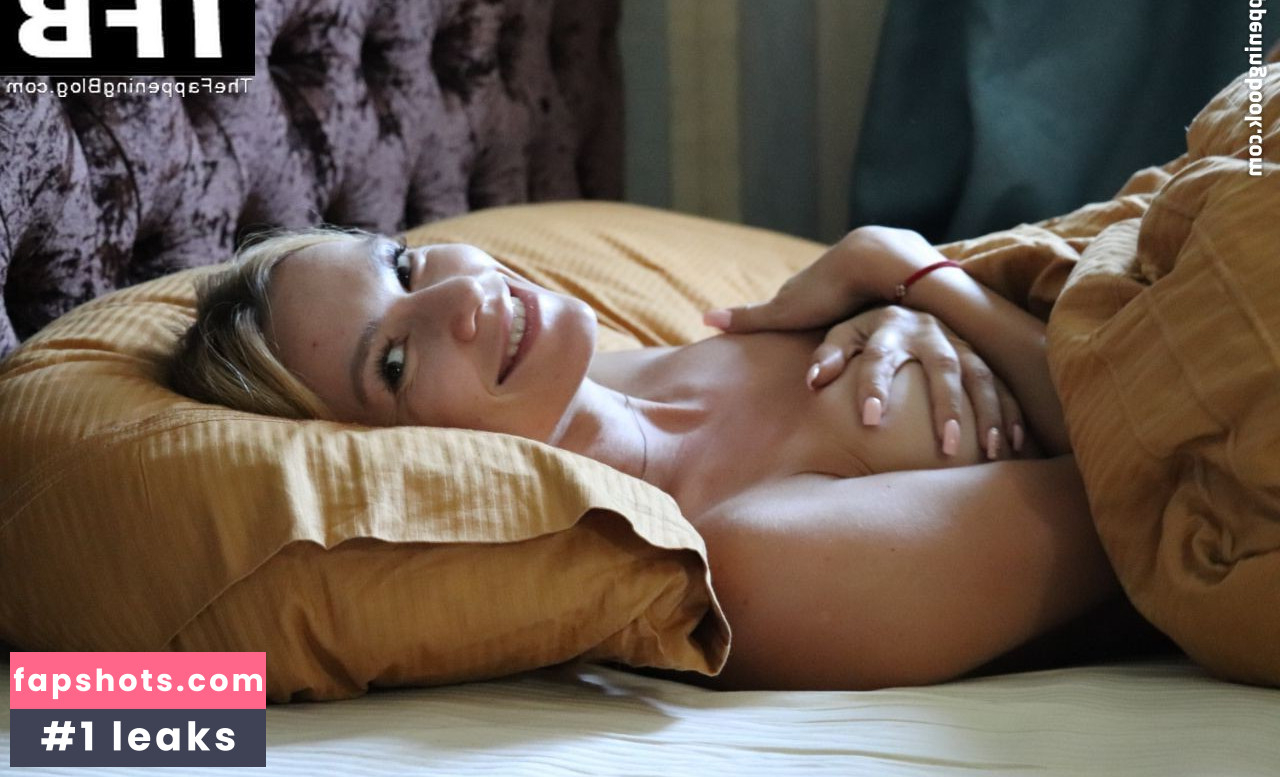 Olia Tira gallery photo #14