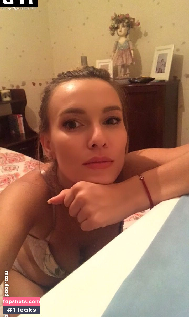 Olia Tira gallery photo #19