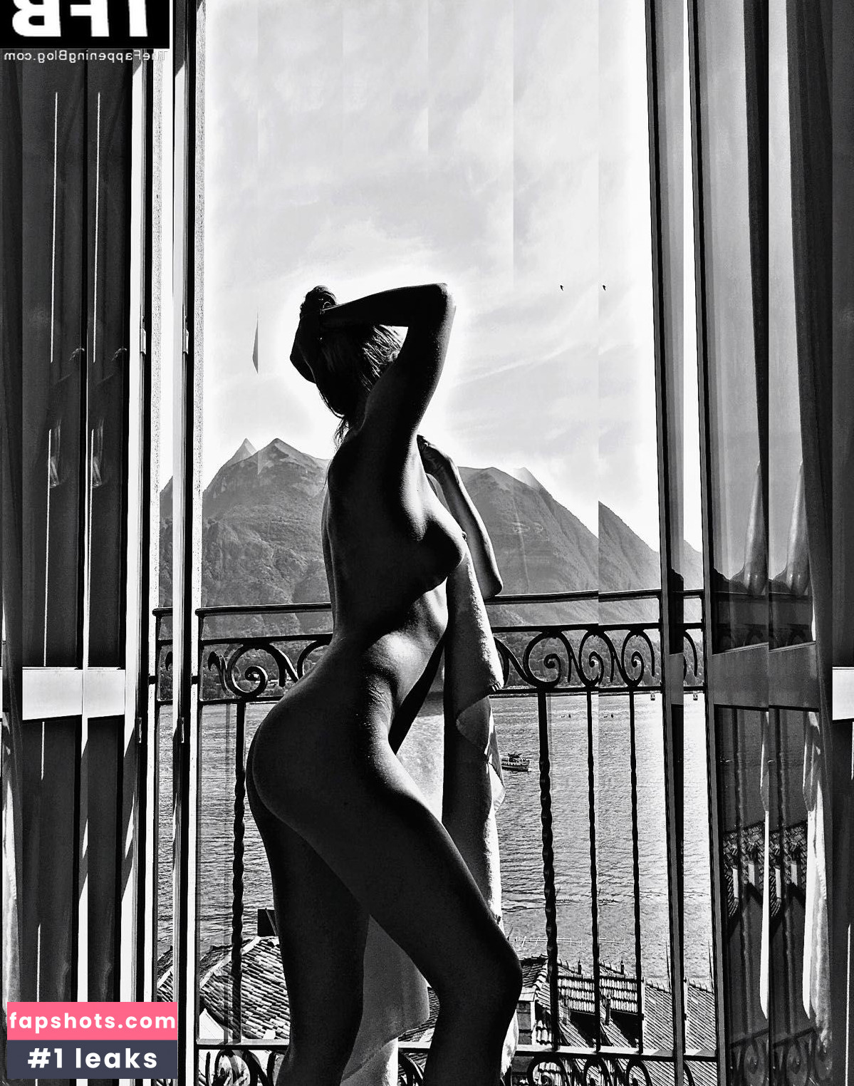 Olia Tira gallery photo #35