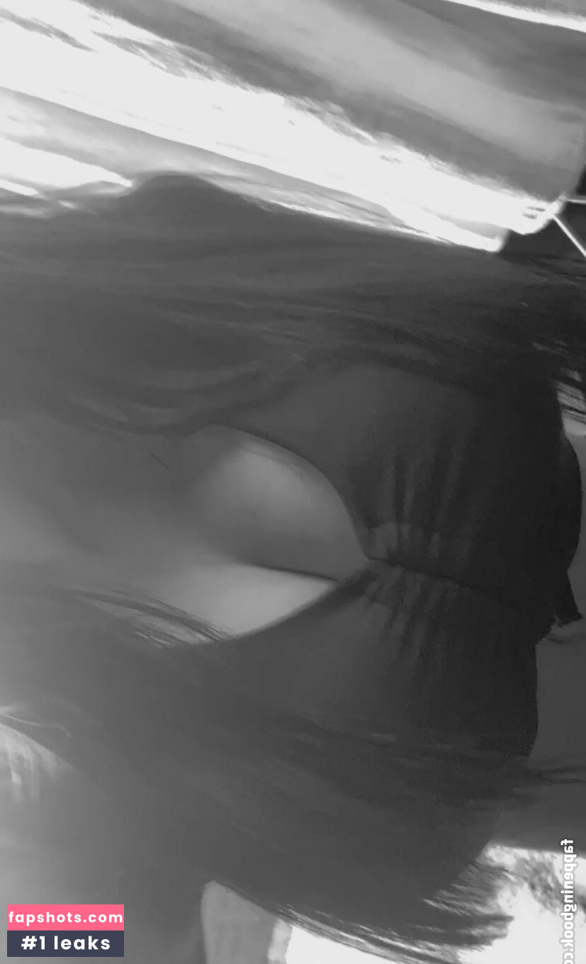 oliveiiranatt Filtración Desnuda OnlyFans Foto #3 - Fapshots