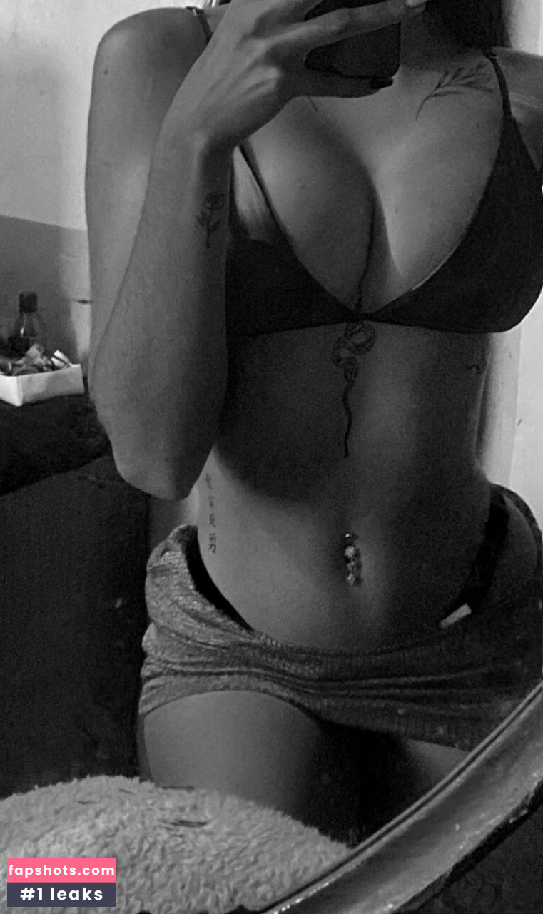 oliveiiranatt Filtración Desnuda OnlyFans Foto #7 - Fapshots