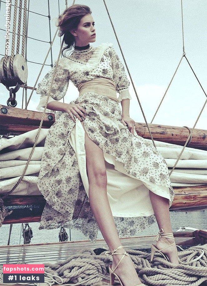 Olivia Aarnio gallery photo #17