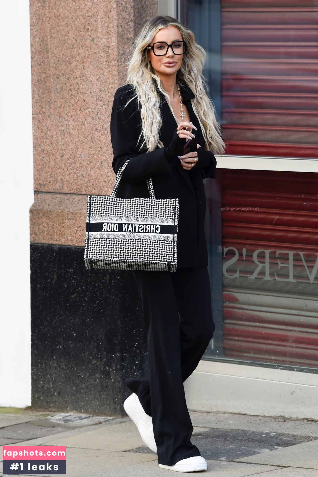 Olivia Attwood gallery photo #124