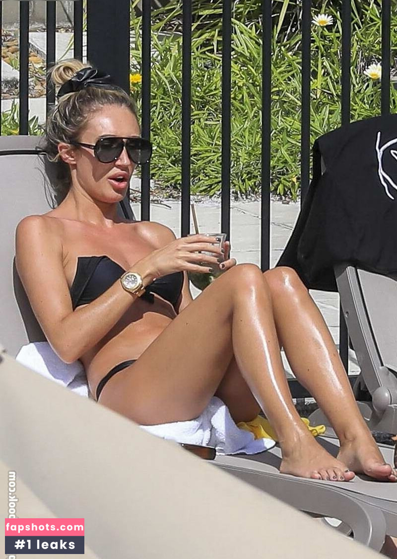 Olivia Attwood gallery photo #47