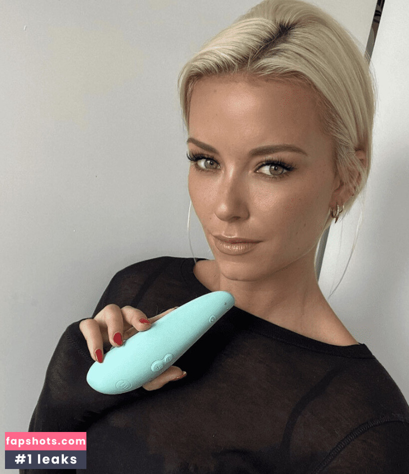 Olivia Bentley Nude Leaks OnlyFans Photos #4 - LeakJerk