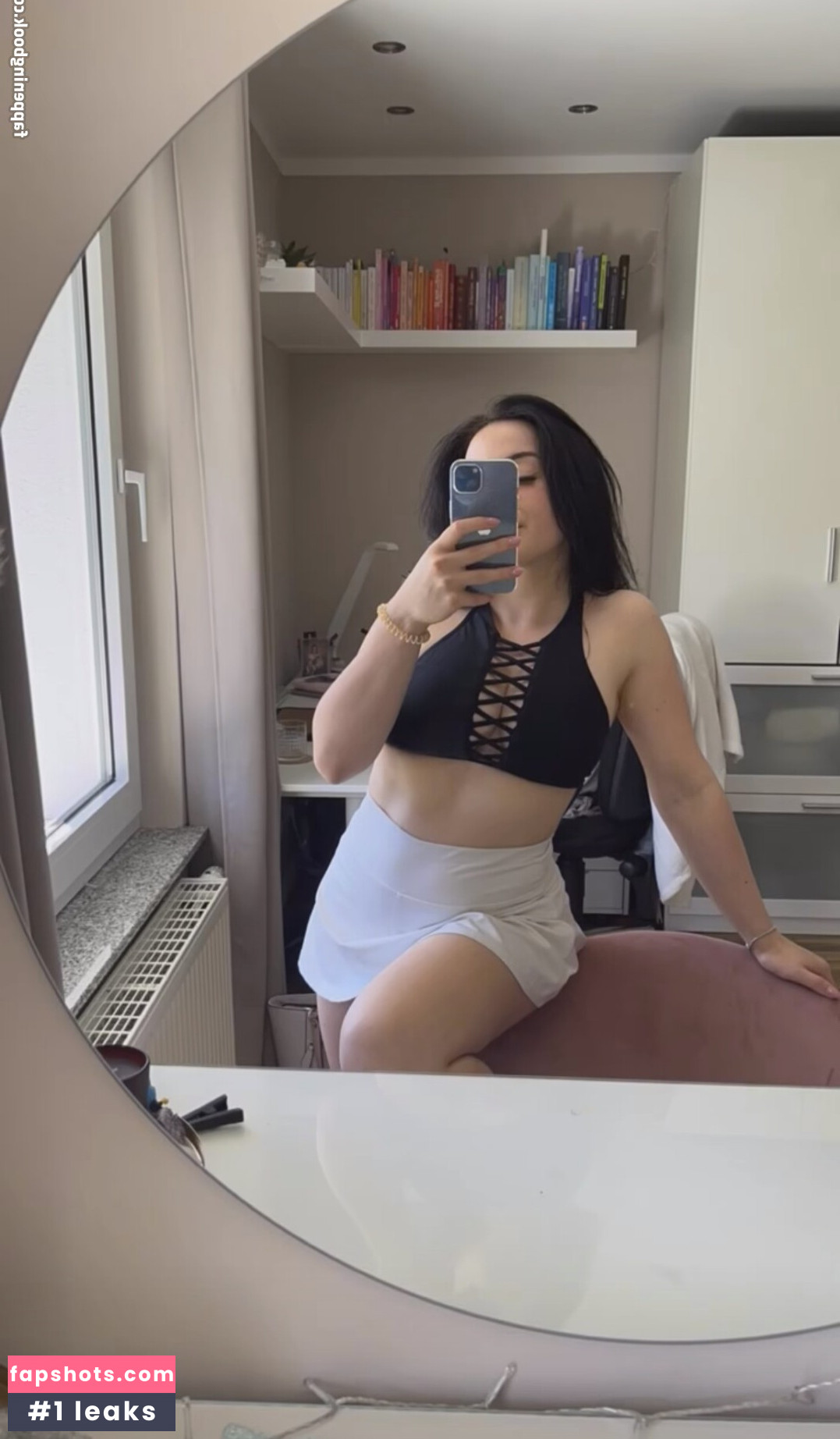 Olivia Clarks gallery photo #7