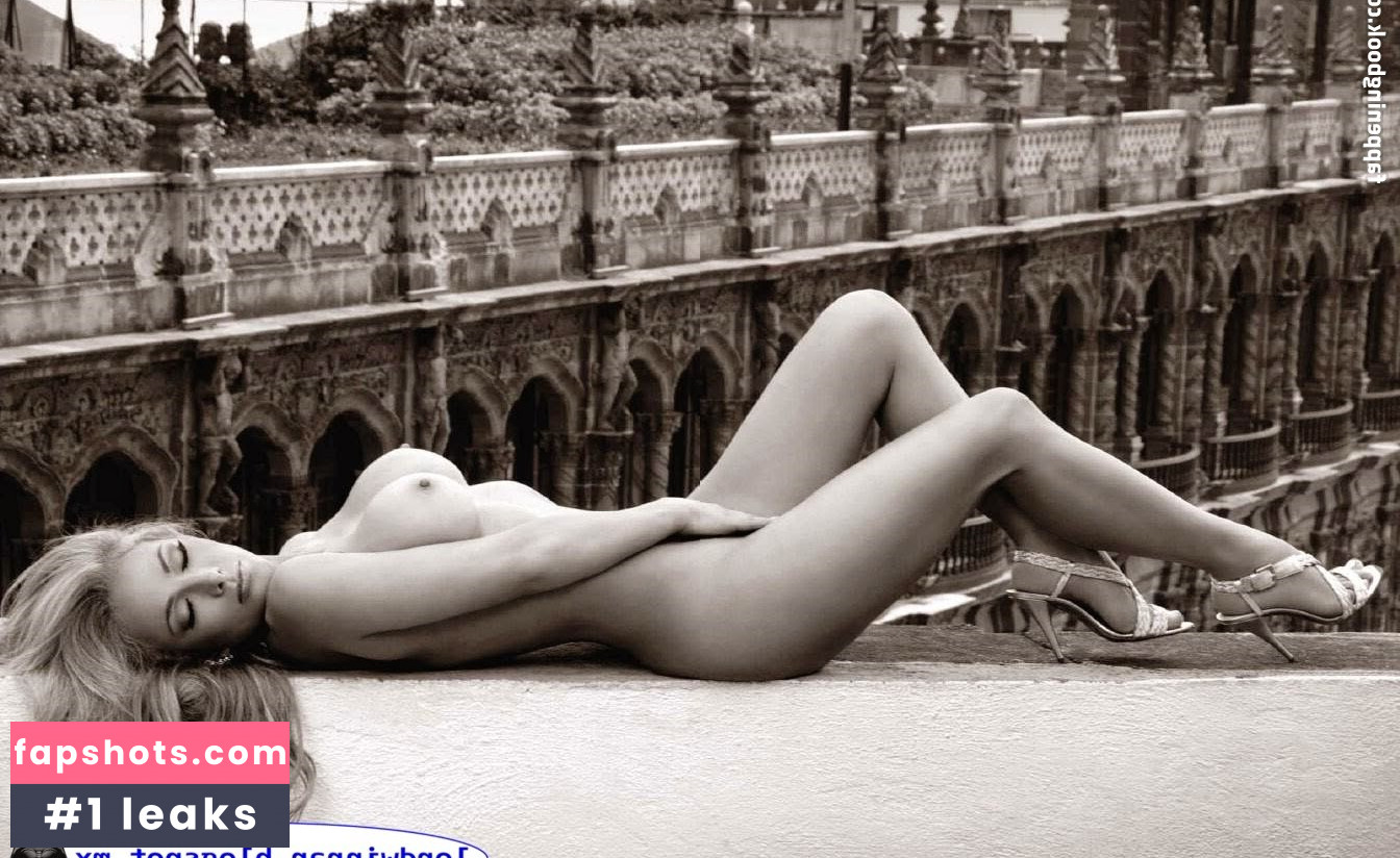 Olivia Collins Nude Leaks OnlyFans Photos #2 - LeakJerk