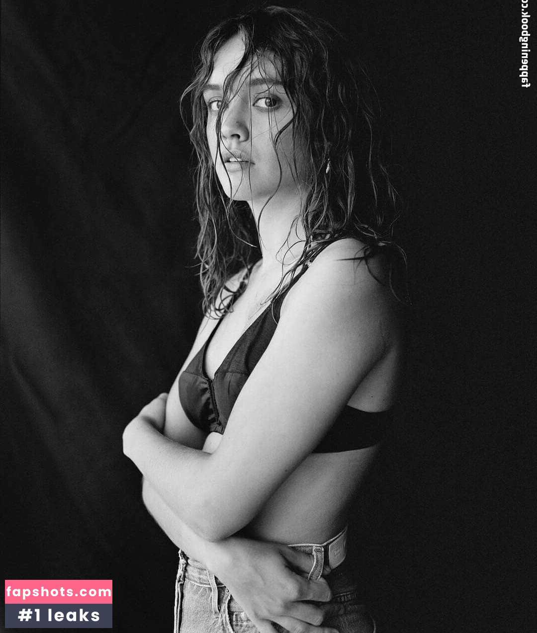 Olivia Cooke gallery photo #133