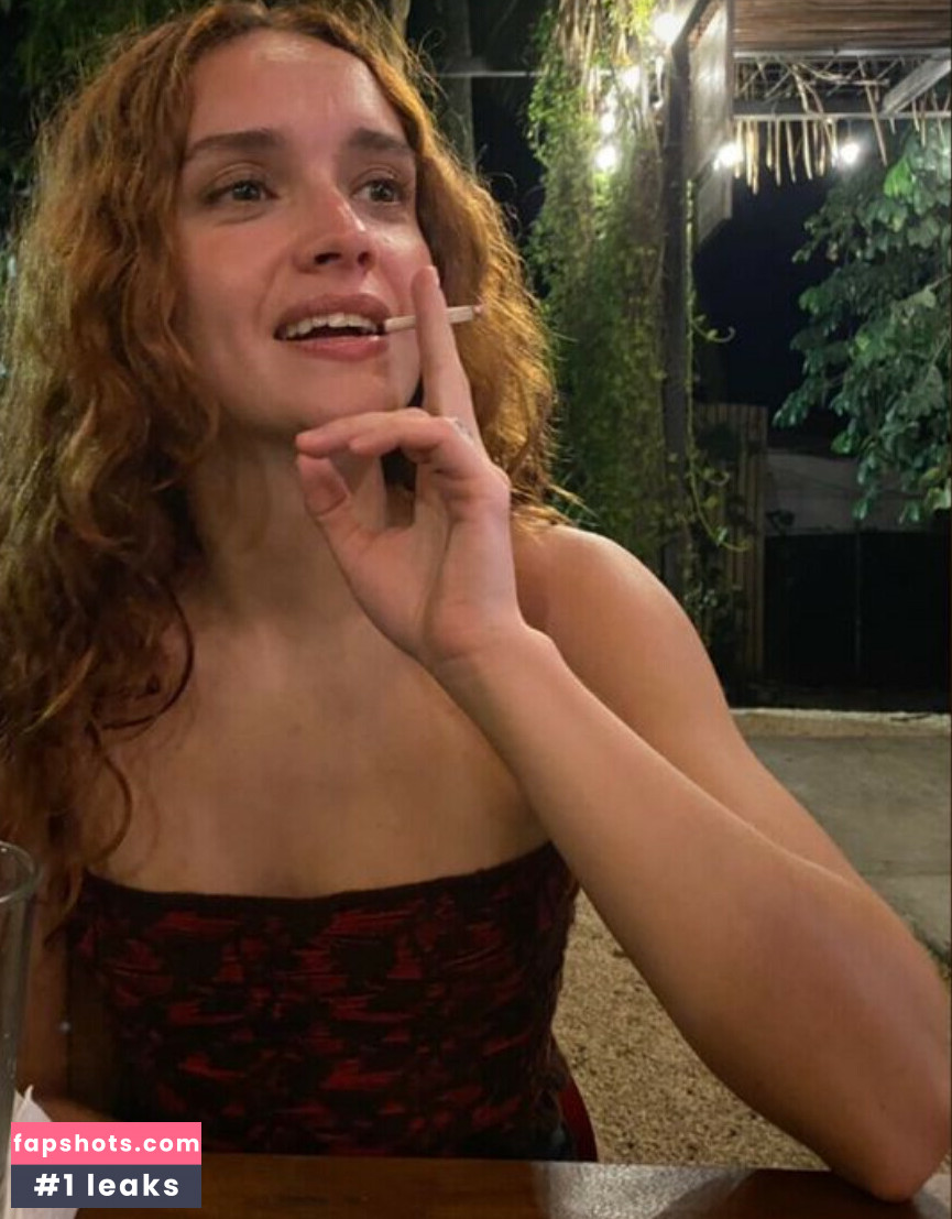 Olivia Cooke gallery photo #139