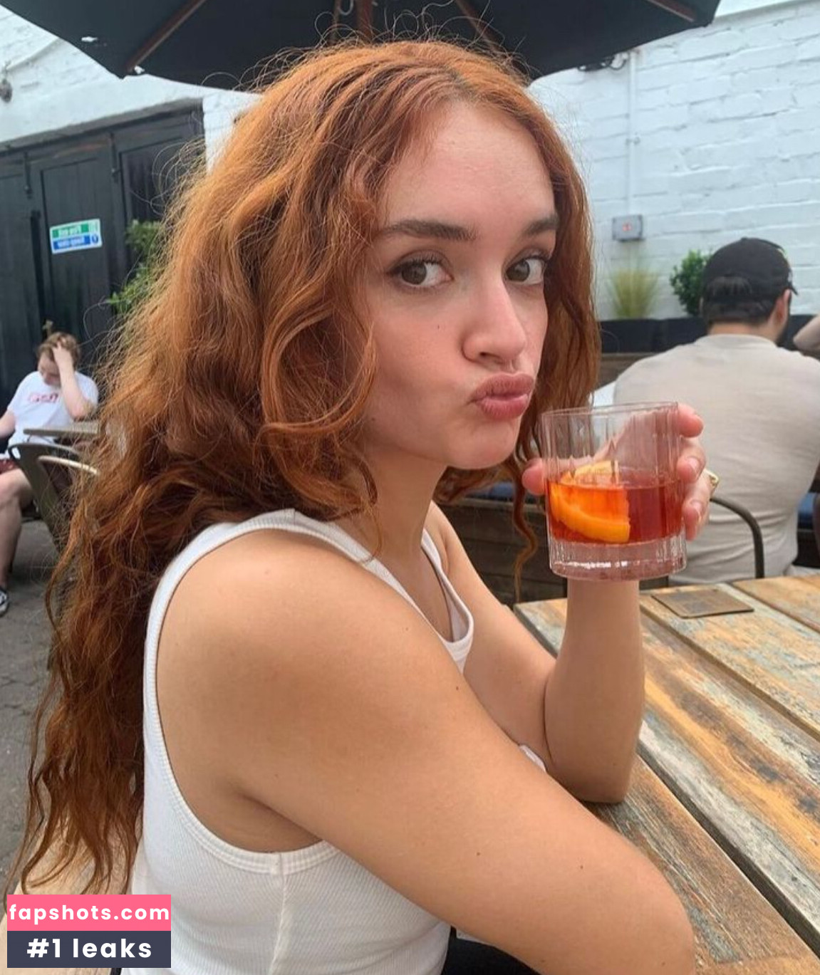 Olivia Cooke gallery photo #145