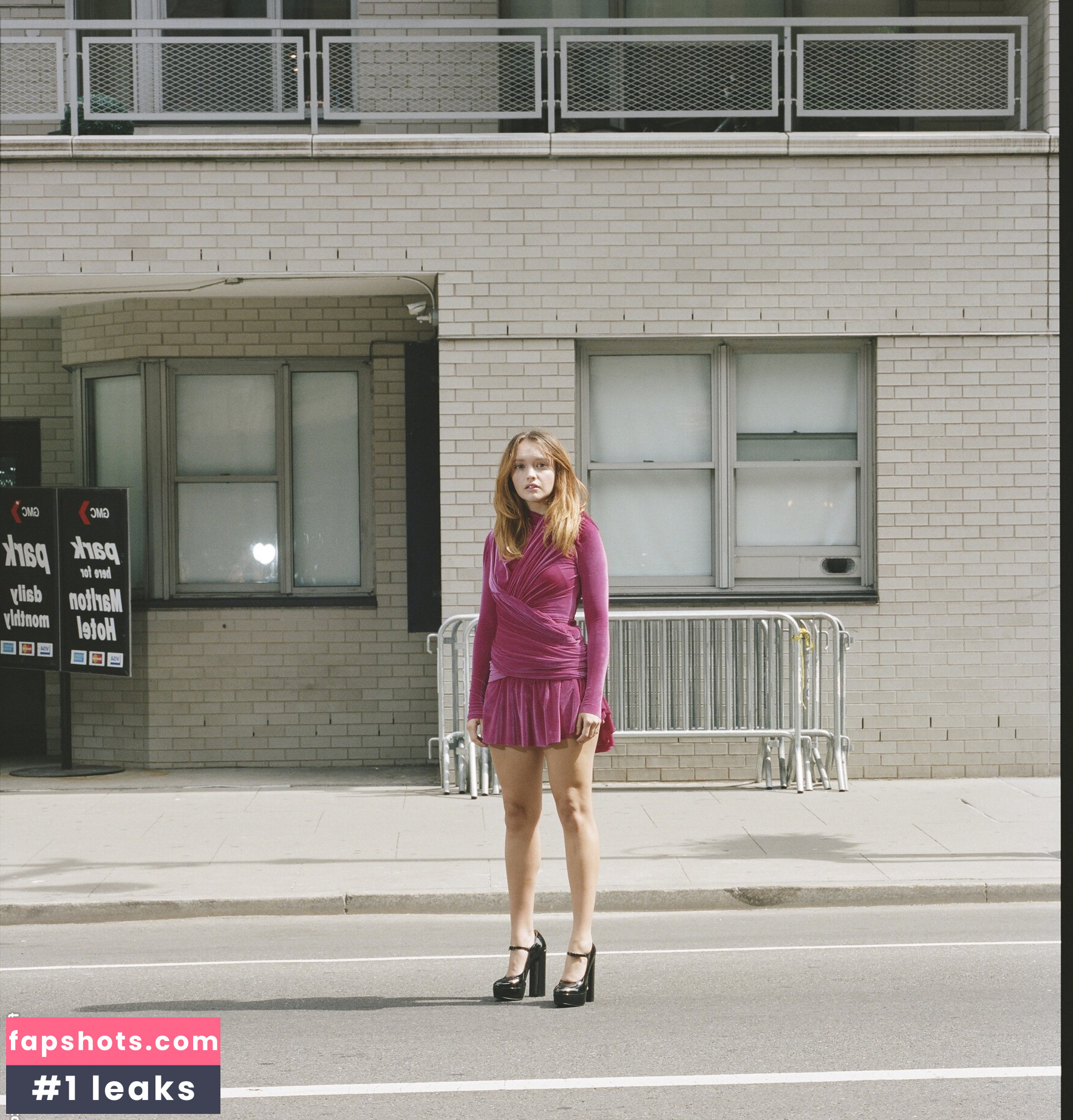 Olivia Cooke gallery photo #16