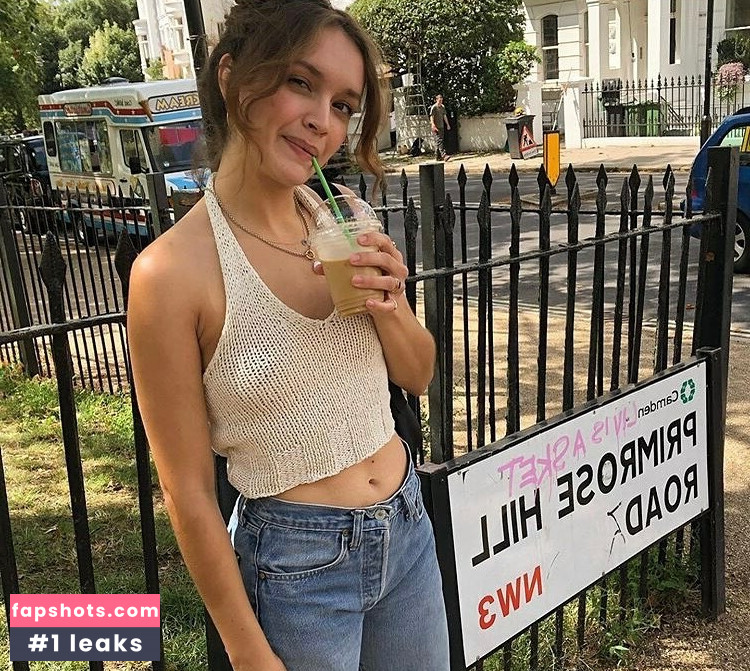 Olivia Cooke gallery photo #161