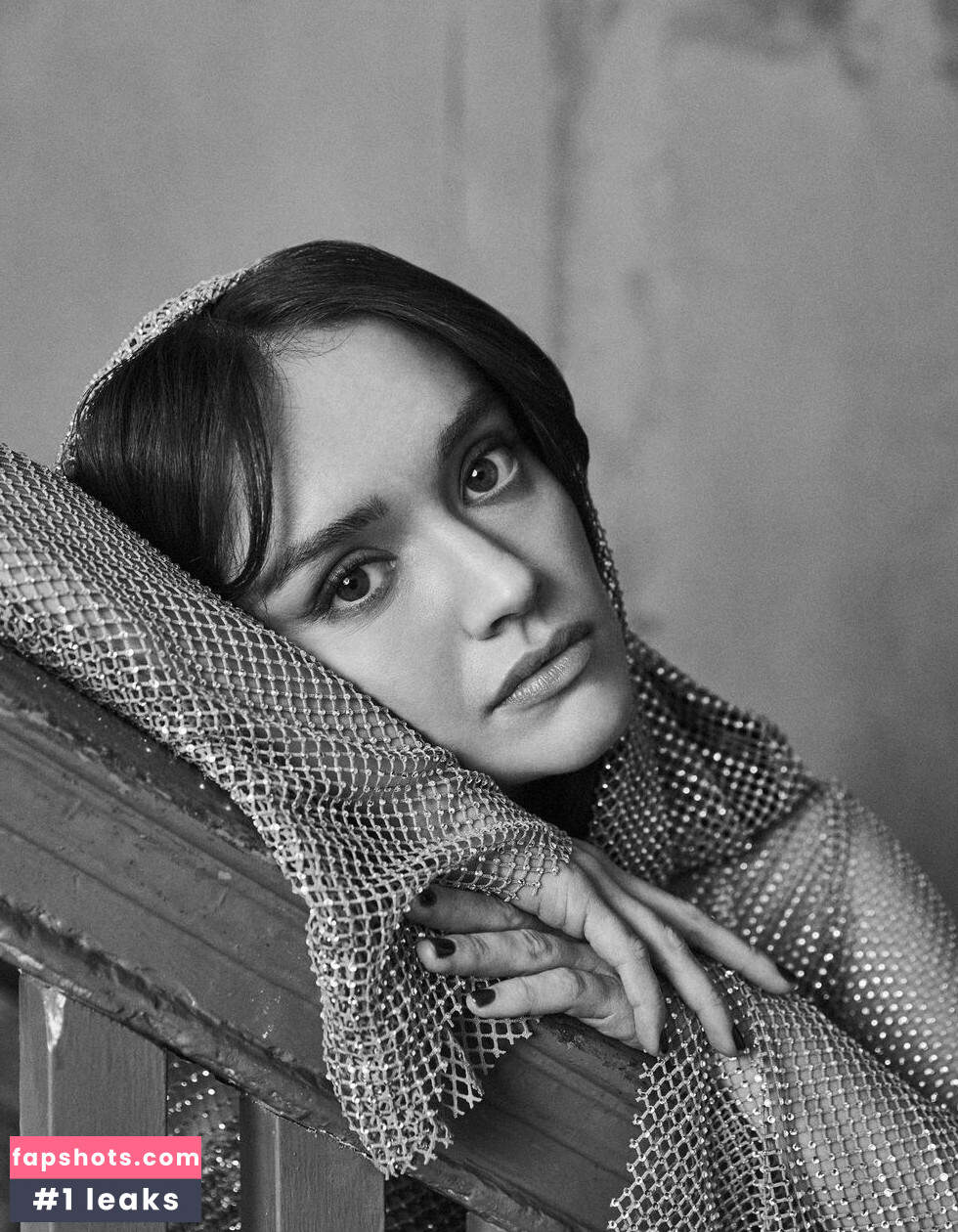 Olivia Cooke gallery photo #246