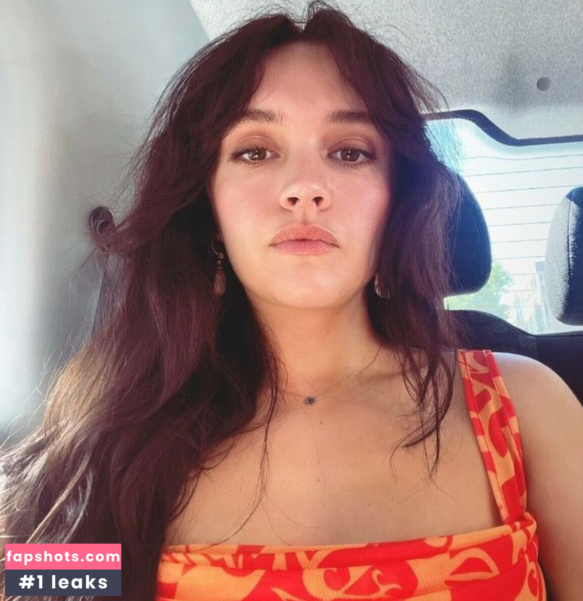 Olivia Cooke gallery photo #260