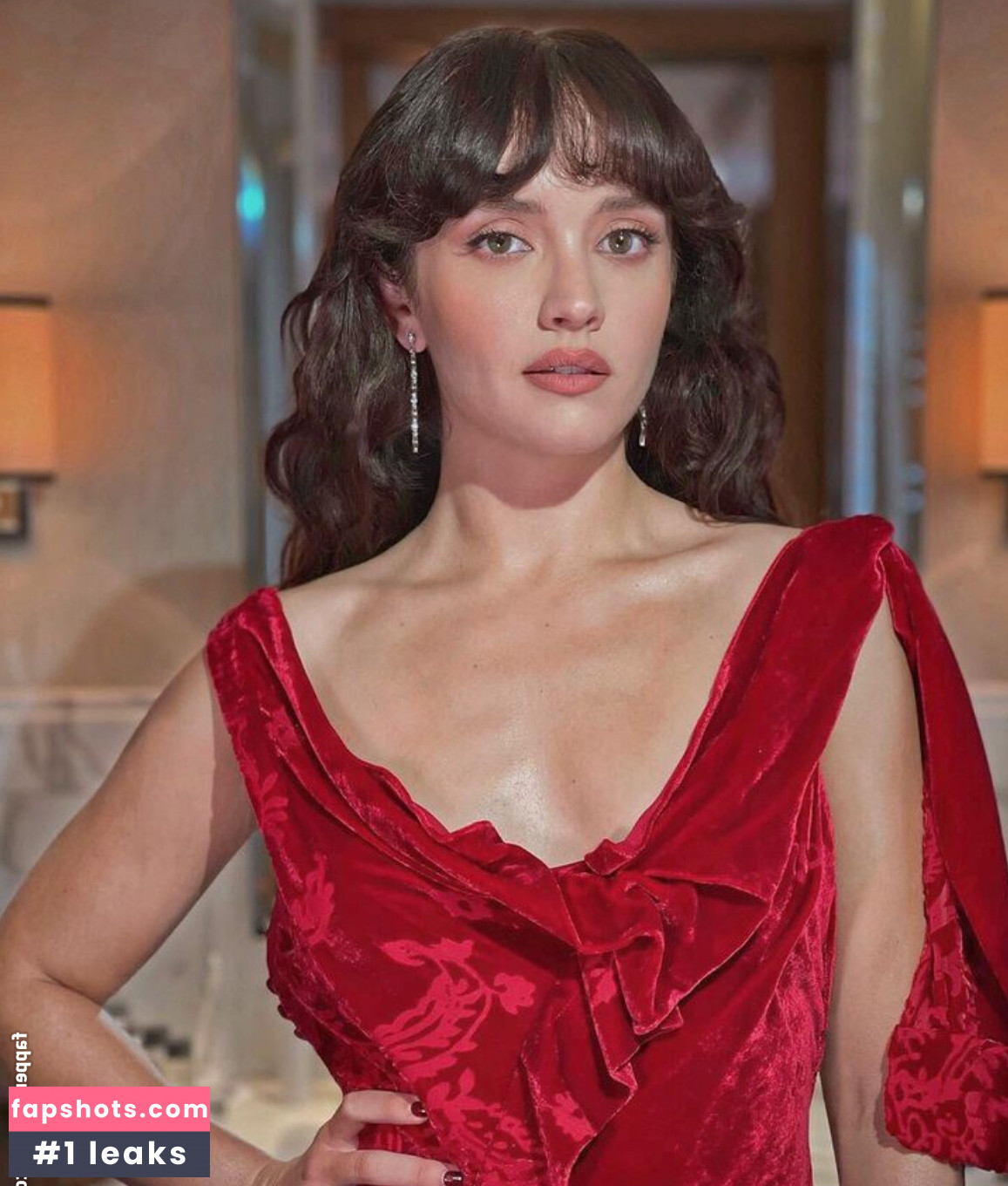 Olivia Cooke gallery photo #320